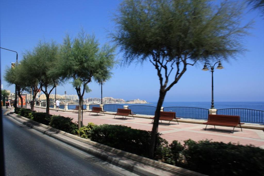 Idyllic Apartment Steps From The Promenade سليمة المظهر الخارجي الصورة