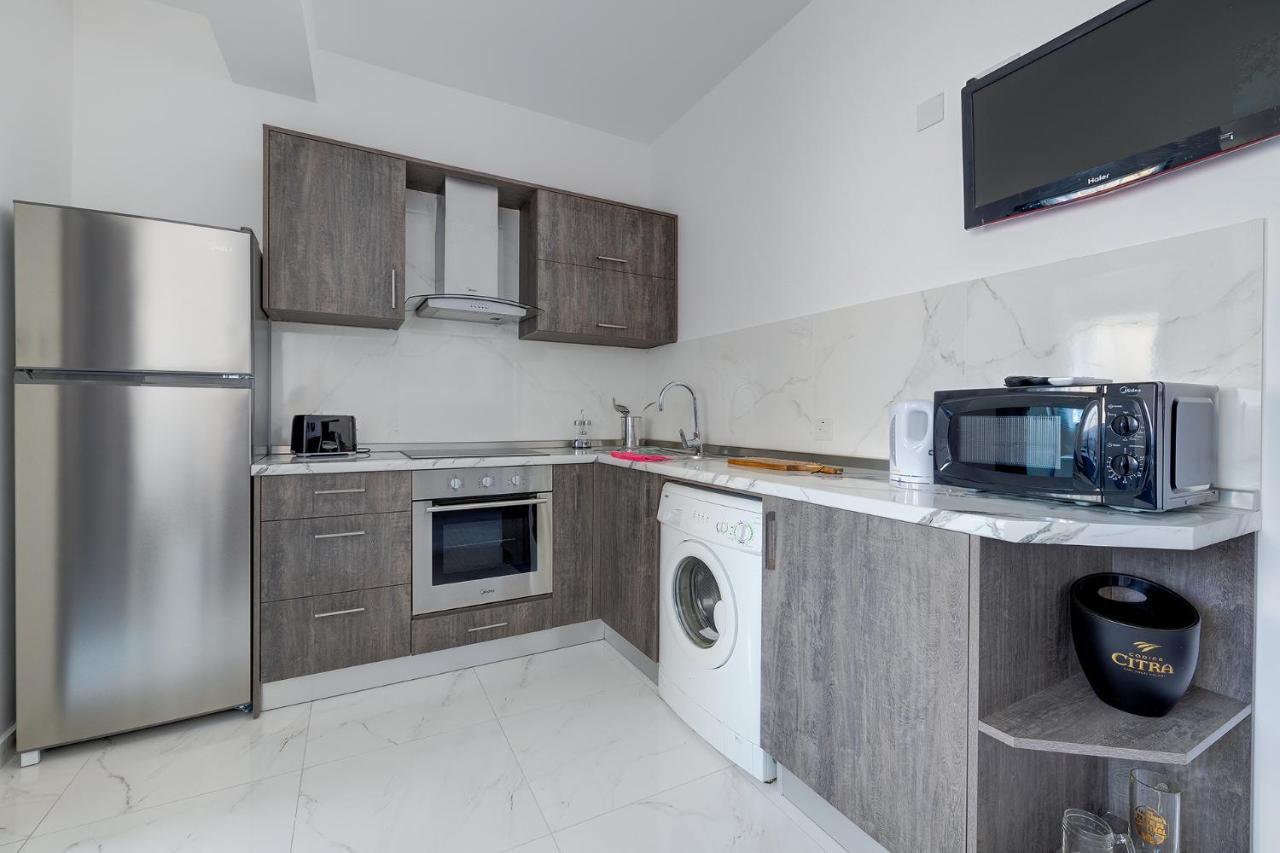 Idyllic Apartment Steps From The Promenade سليمة المظهر الخارجي الصورة