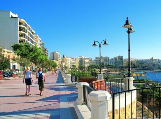 Idyllic Apartment Steps From The Promenade سليمة المظهر الخارجي الصورة